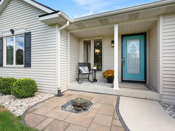 4420 Happy Hollow St SW, Grandville, MI 49418