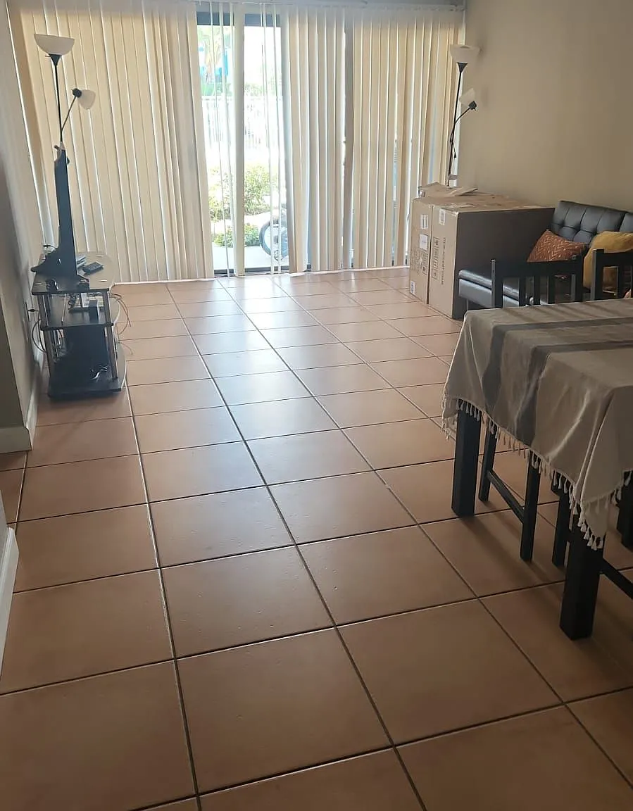 2 bed, 844 sqft, $2,550 — Photo 2
