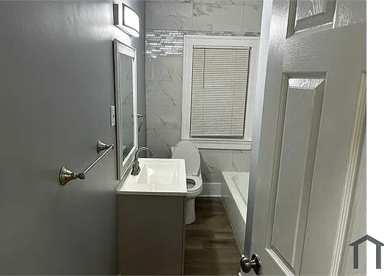 2 bed, 1000 sqft, $1,000 — Photo 3