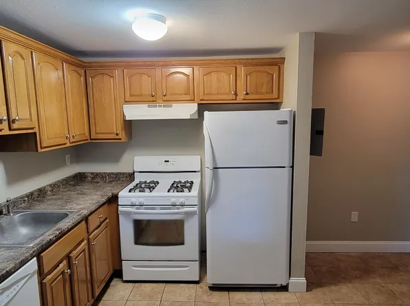 17 Anderson Ave - 8, 17 Anderson Ave, Middleboro, MA 02346