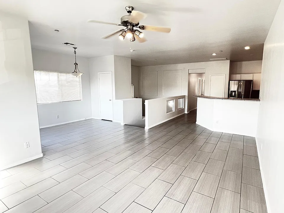 805 S Sycamore St #215