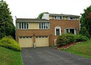 1st image of 218 Blackridge Dr