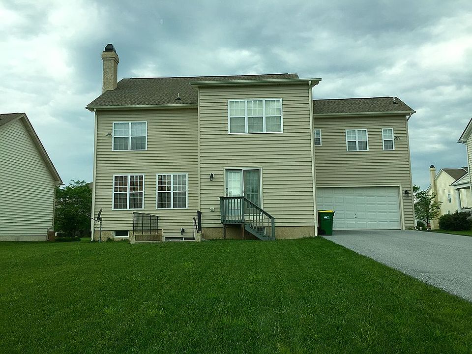 2nd image of 709 Idlewyld Dr