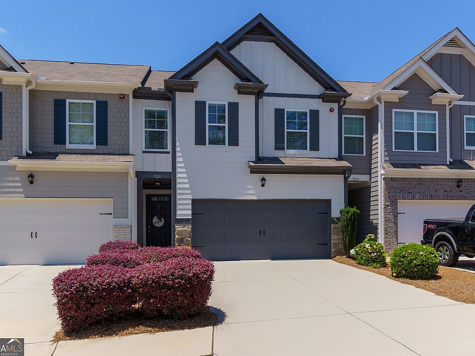 1st image of 723 Woodstock Grove Dr