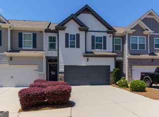 723 Woodstock Grove Dr, Woodstock, GA 30188