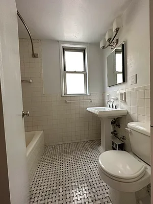 Rented by Bond New York | media 8