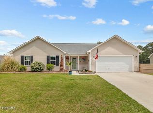 403 Elisa Ln, Hubert, NC 28539