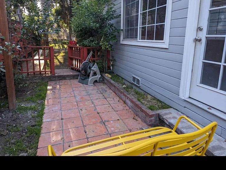 650 Circle Dr #1 — Photo 9