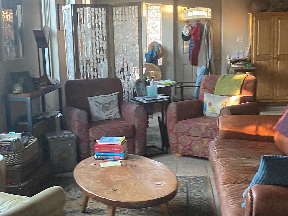 1st image of 923 Calle Arco
