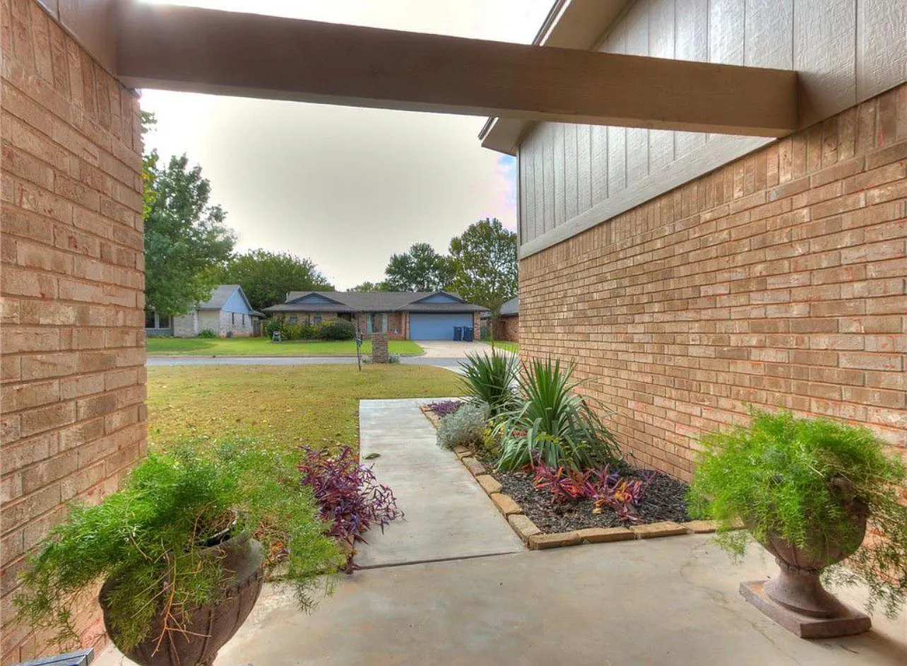 8936 Tilman Dr — Photo 4