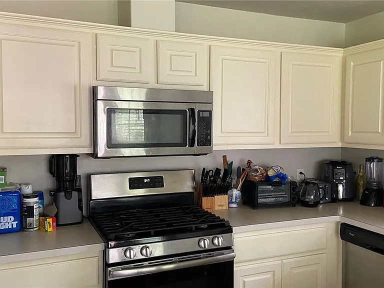 1206 Mullins Ct — Photo 14