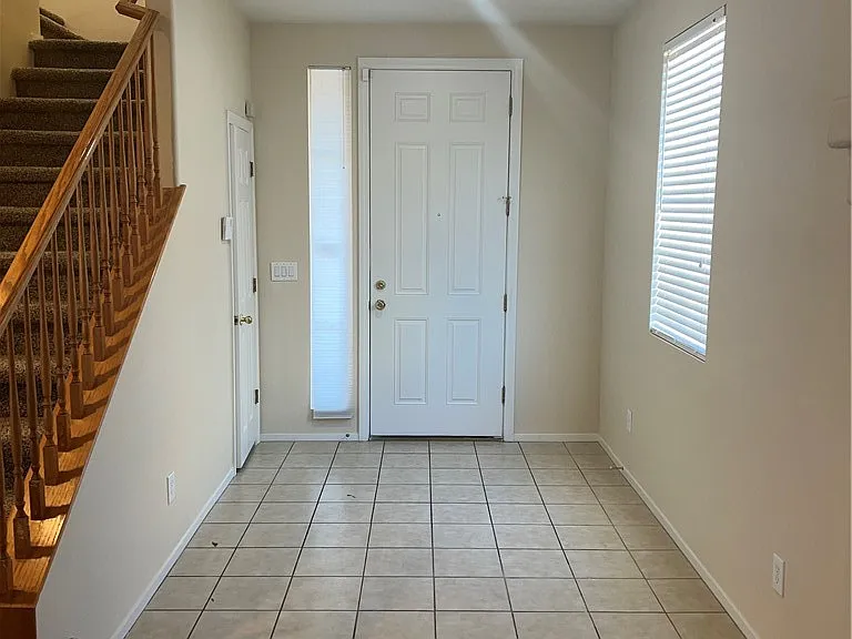 10236 Wolf Pack Ln — Photo 6