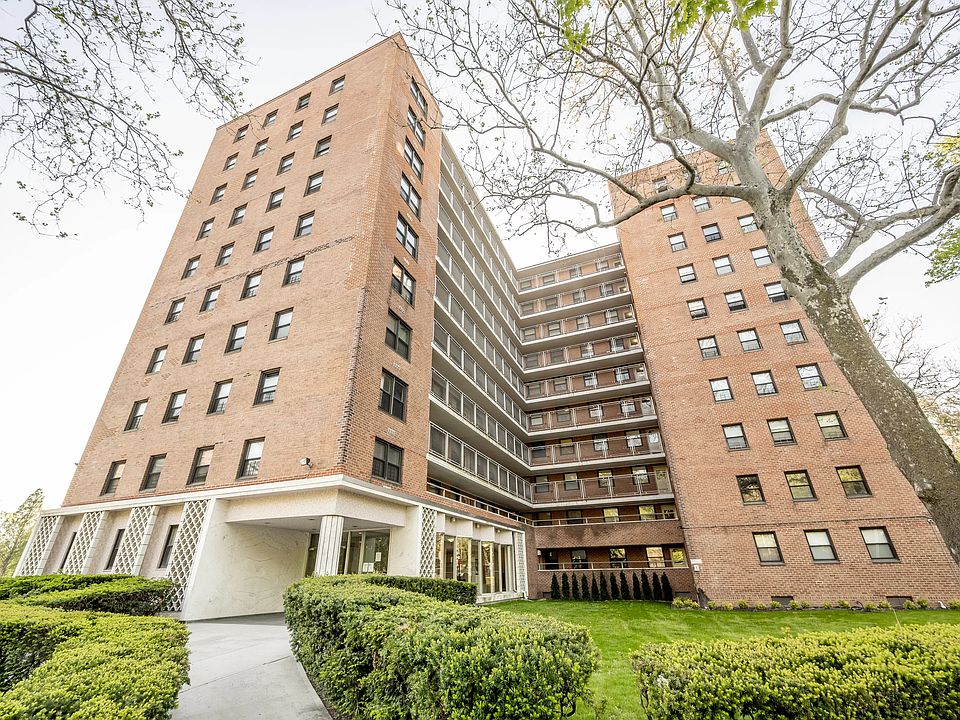 1st image of 4901 Henry Hudson Pkwy W APT 8L