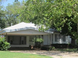 1913 NW Lincoln Ave, Lawton, OK 73507