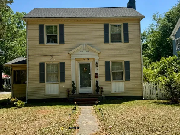 302 Corning Street, Hamlet, NC 28345