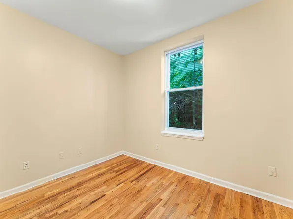 378 Baldwin Avenue image 9 of 18