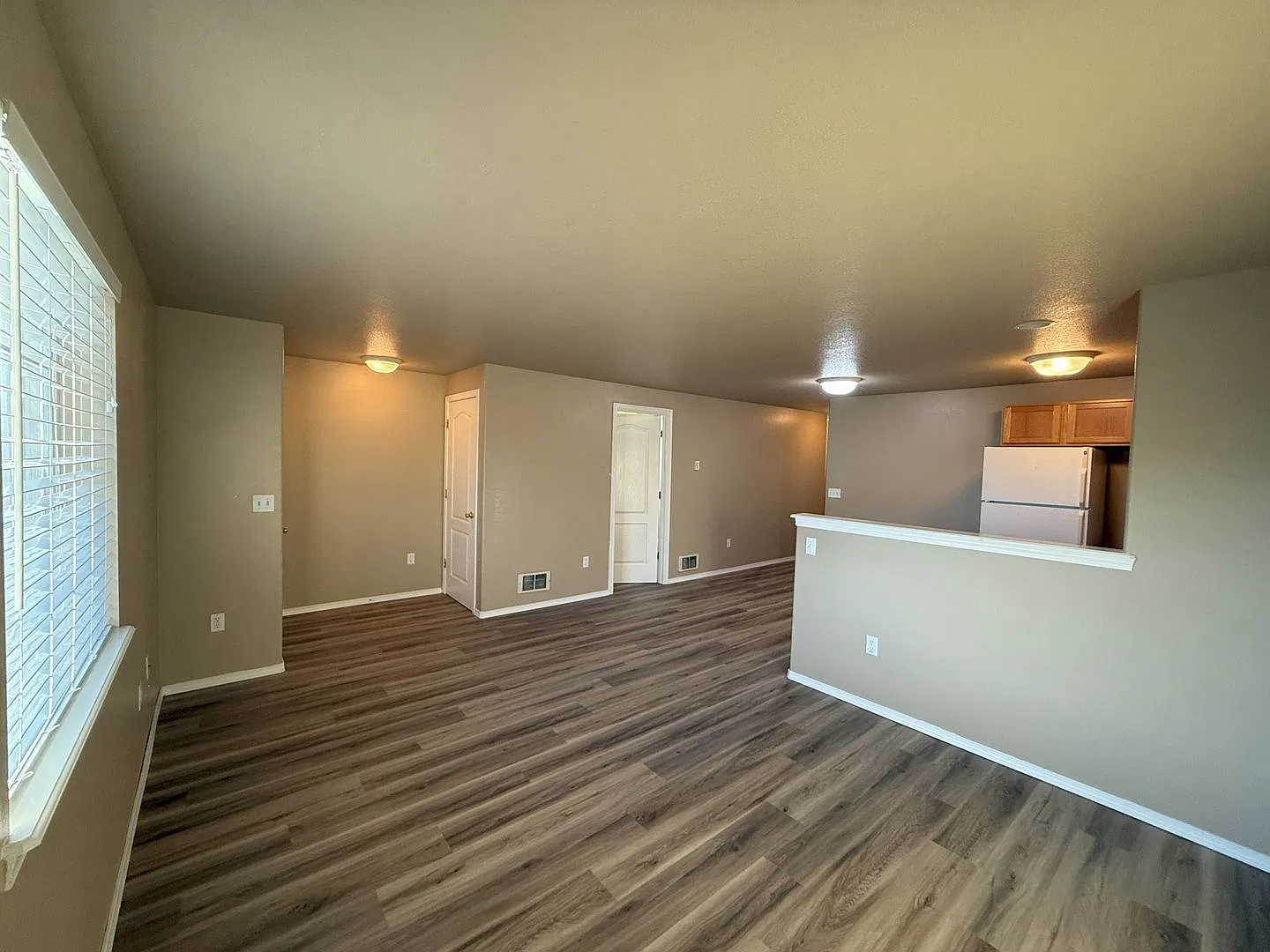 Check Out This Cozy Townhome In Sw Redmond! — Photo 4