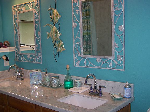 Bath completely renovated!