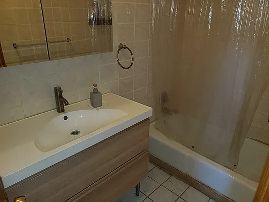 Rented by Capri Jet Realty Corp | media 3