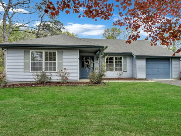 82 Morning Glory Ln, Whiting, NJ 08759