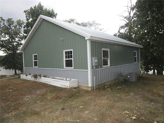 4th image of 8 High Point Dr