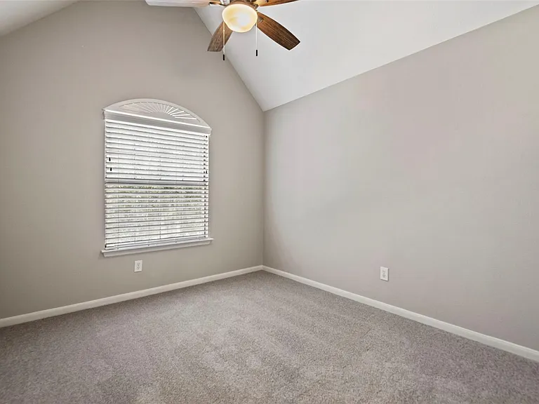 107 S Spiral Vine Cir — Photo 31