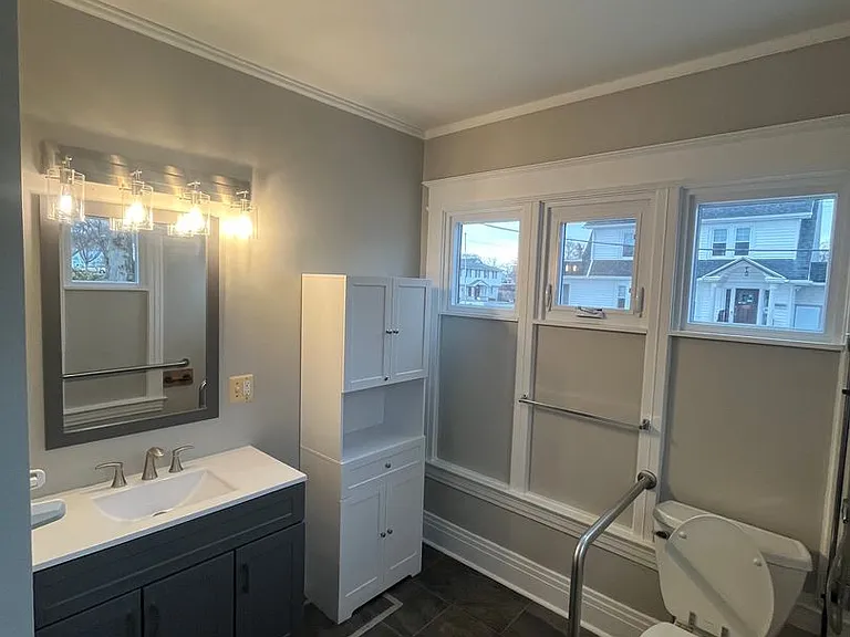 2729 Dewey Ave — Photo 15