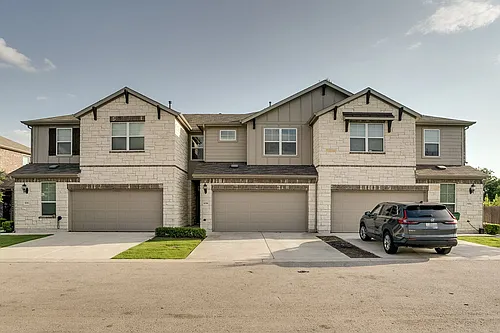 505 Pearly Eye Dr #B Photo 1