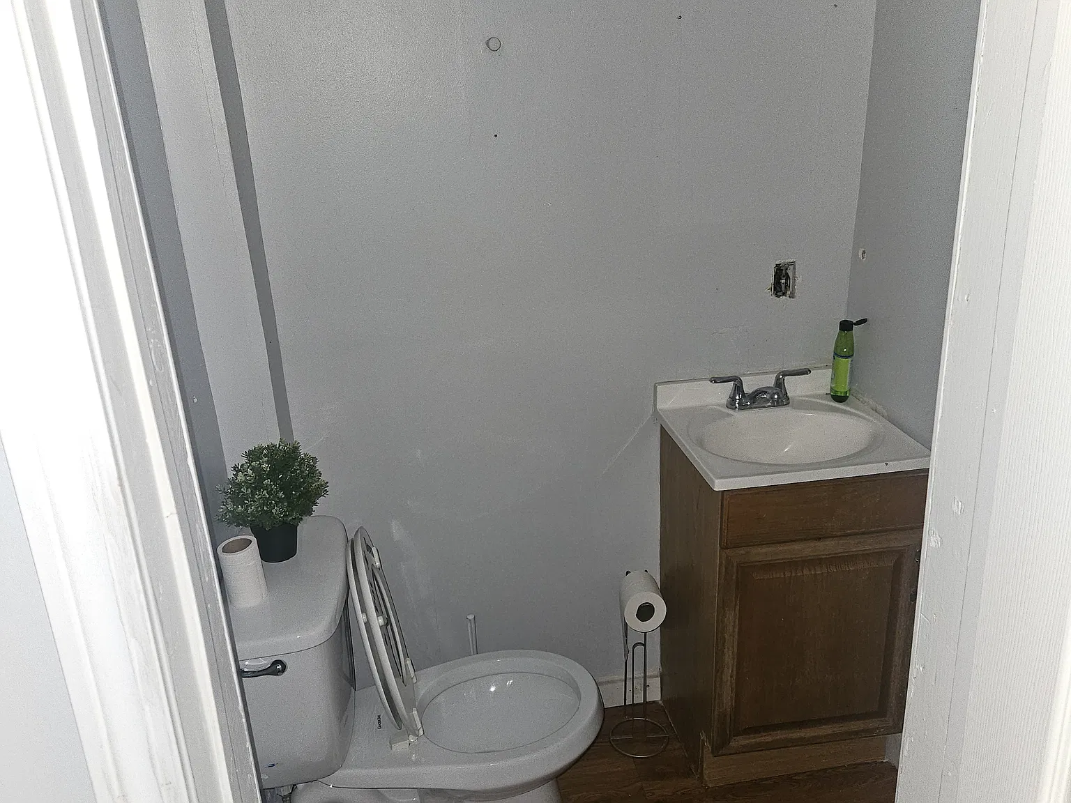1 bed, 1200 sqft, $1,200 — Photo 3