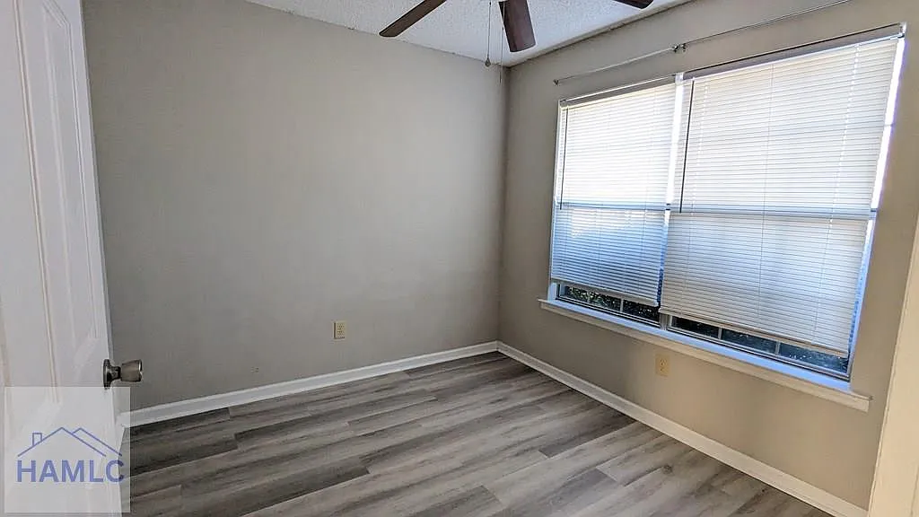 3 bed, 2.0 bath, 1034 sqft, $1,695 — Photo 4