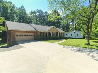 3270 Harris Dr, College Park, GA