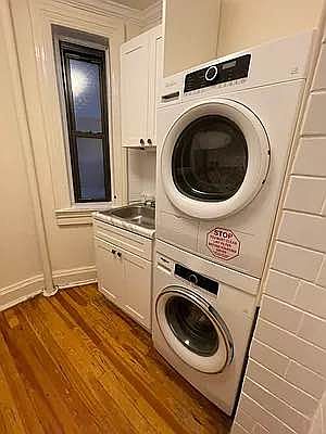 3rd image of 107 E 89th St #2A