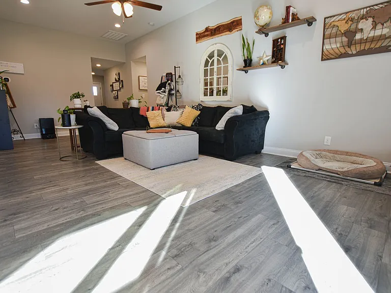 101 Cotton Ct — Photo 4