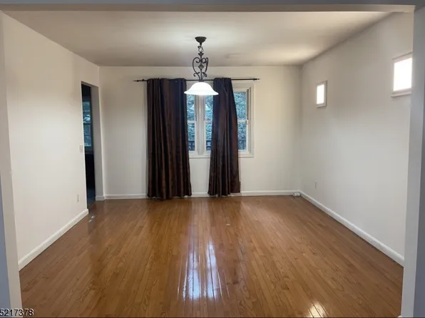151 Crestwood Dr, Warren Twp., NJ 07069