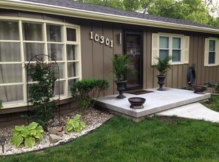 10301 W 69th Ter, Shawnee, KS 66203