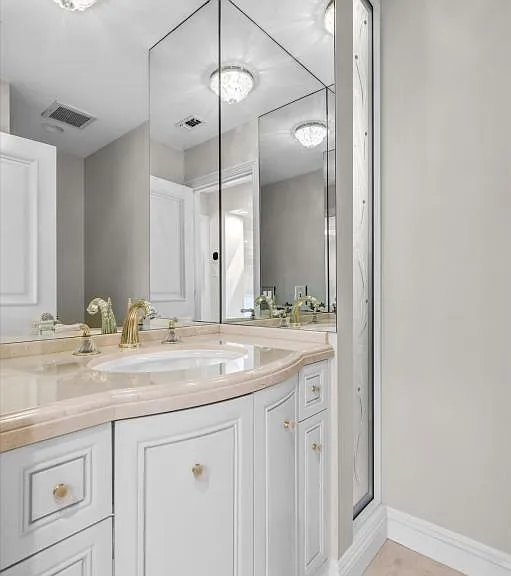 1070 Granville Dr — Photo 18