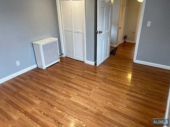 5th image of 536 4th Ave