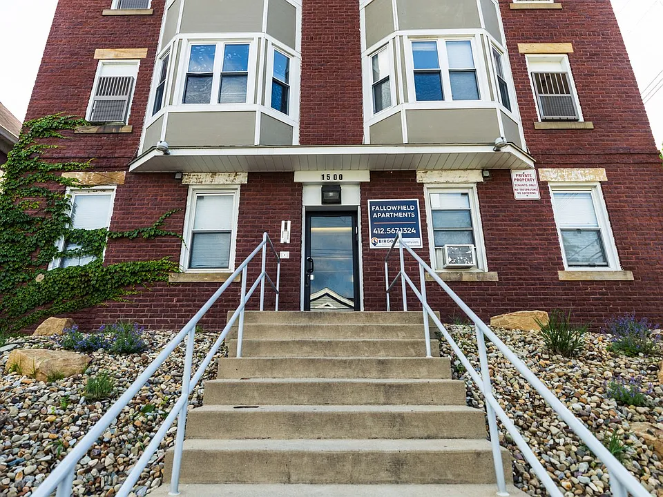 1500 Fallowfield Ave