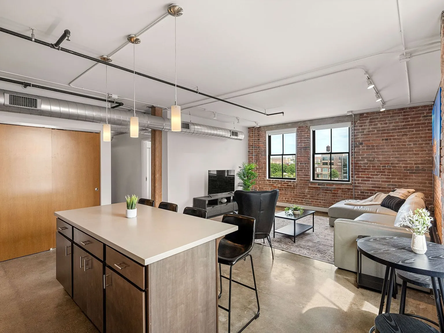 Harbach Lofts — Photo 4