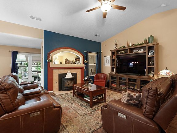 4th image of 5109 Trevi Pl NW