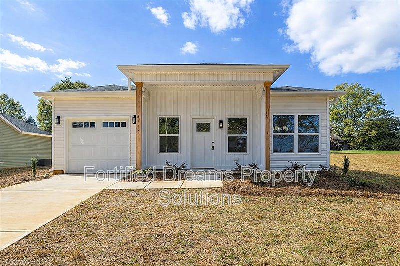 1st image of 3115 Chapel St