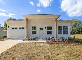 3115 Chapel St, Walkertown, NC 27051