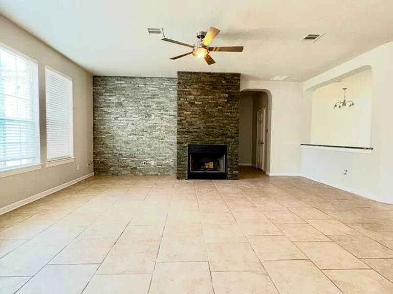 21115 Cape Coral — Photo 6
