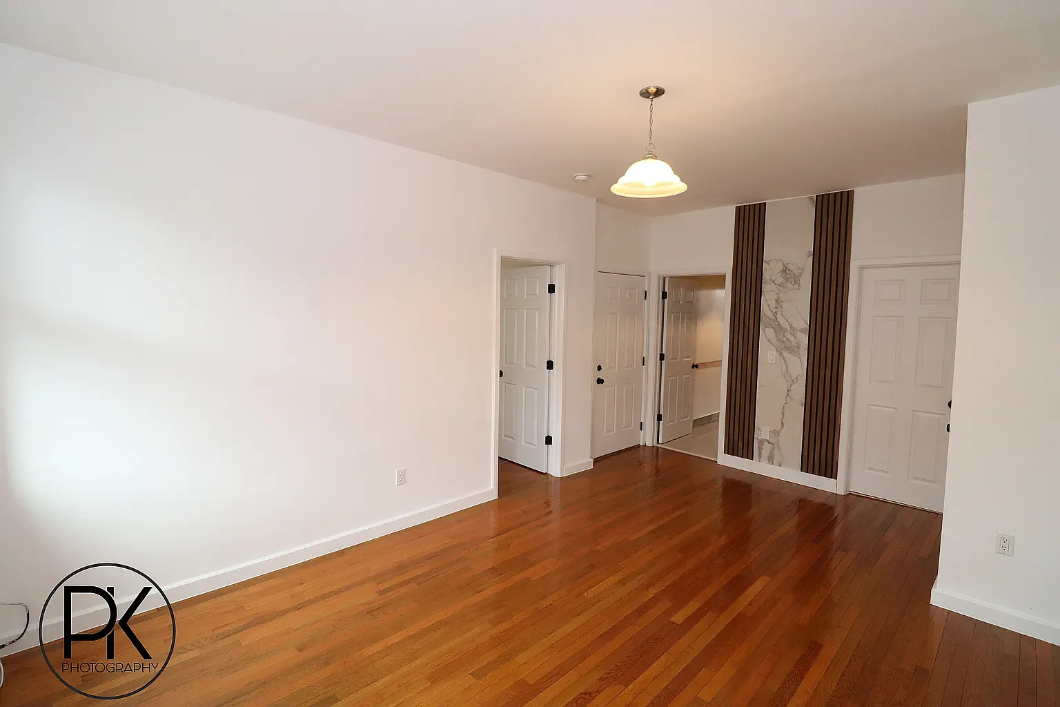 550 Graham Avenue — Photo 2