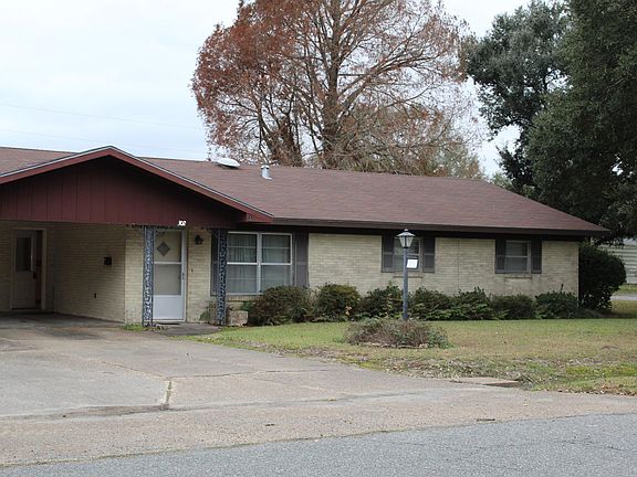 3rd image of 302 Jean Vidrine Dr