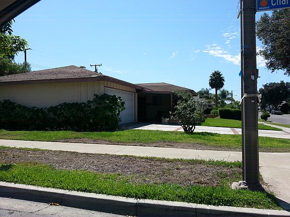 3rd image of 651 N Glenrose Dr