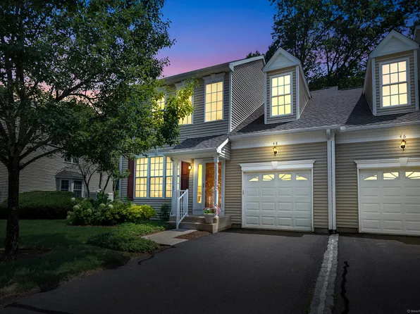 48 Fieldstone Court #48, North Haven, CT 06473