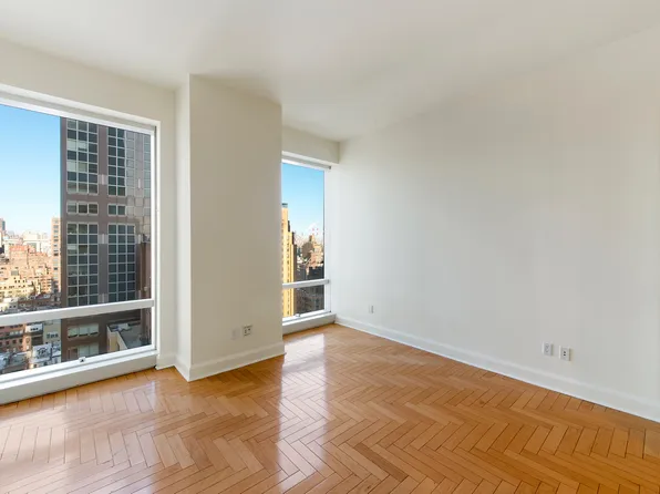 845 United Nations Plaza image 5 of 7