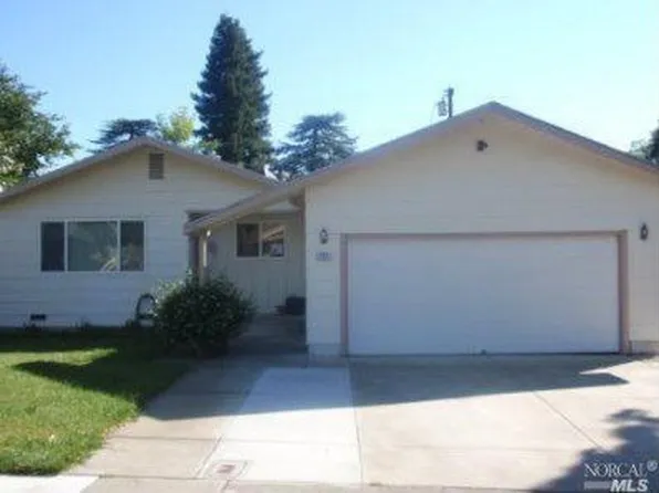 721 Camelia Way, Vacaville, CA 95688
