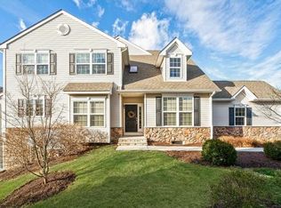 17 Hidden Brook Trl, Bethel, CT 06801
